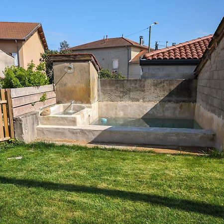 Logement - Studio Independant A Pérouges 외부 사진