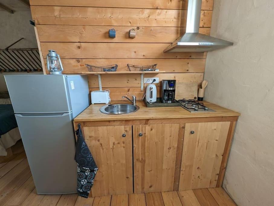 Logement - Studio Independant A Pérouges 외부 사진