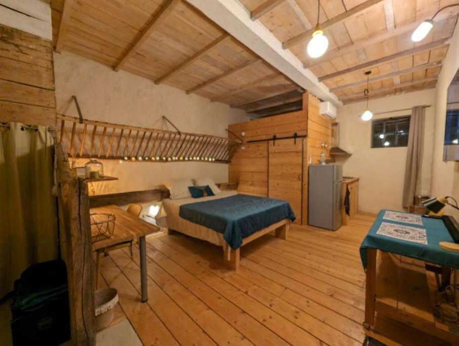 Logement - Studio Independant A Pérouges 외부 사진