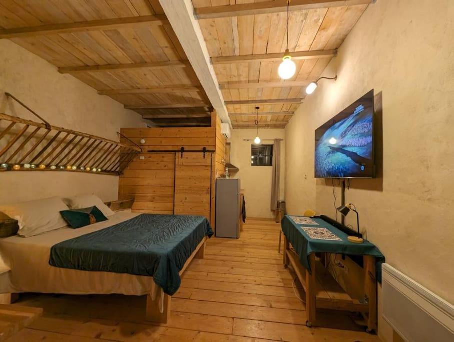 Logement - Studio Independant A Pérouges 외부 사진